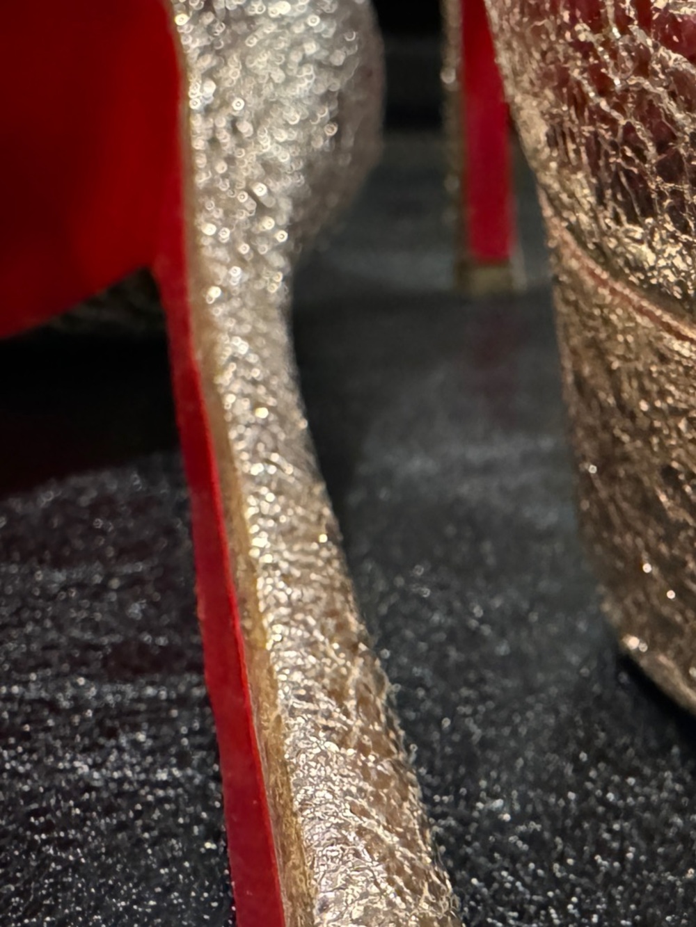 🪩✨ Christian Louboutin Metallic Rose Gold Peep-Toe Platform Pump with Red Sole - Picture 5 of 13